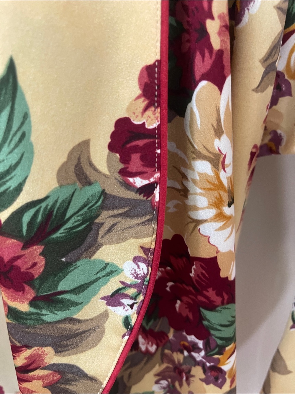 Vintage Victoria Secret Floral Satin long Robe Beige Burgundy size XS/S - Picture 7 of 10